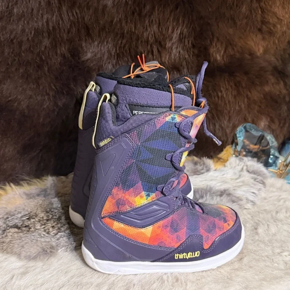 ThirtyTwo Women's Winter snowboard Boots - Multicolor 5.5 (6002)
